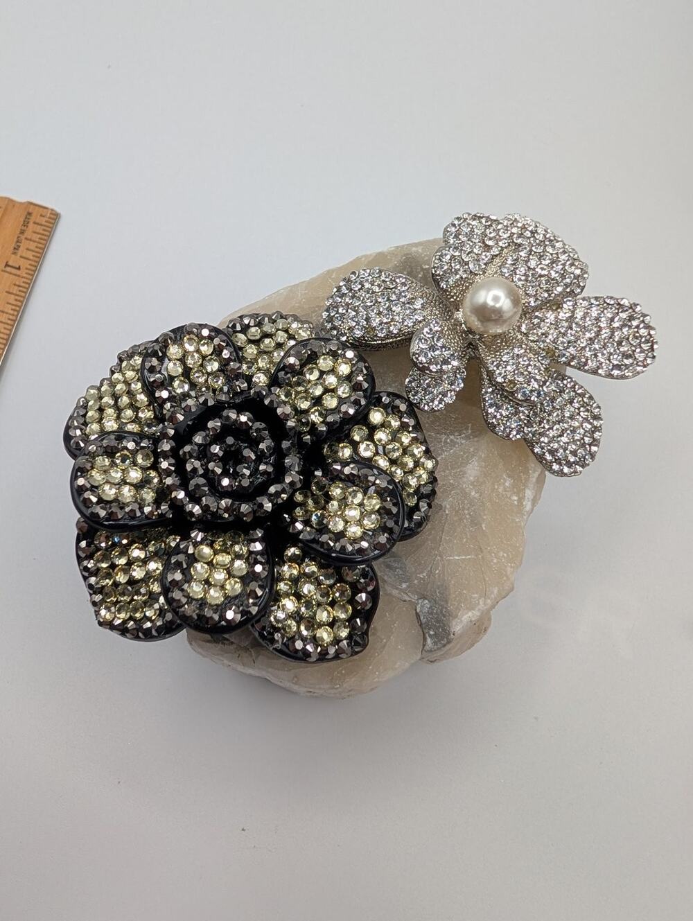 Fashion Brooch Pin Set Rhinestone Flower & Rose Design Silver Tone Black Gold